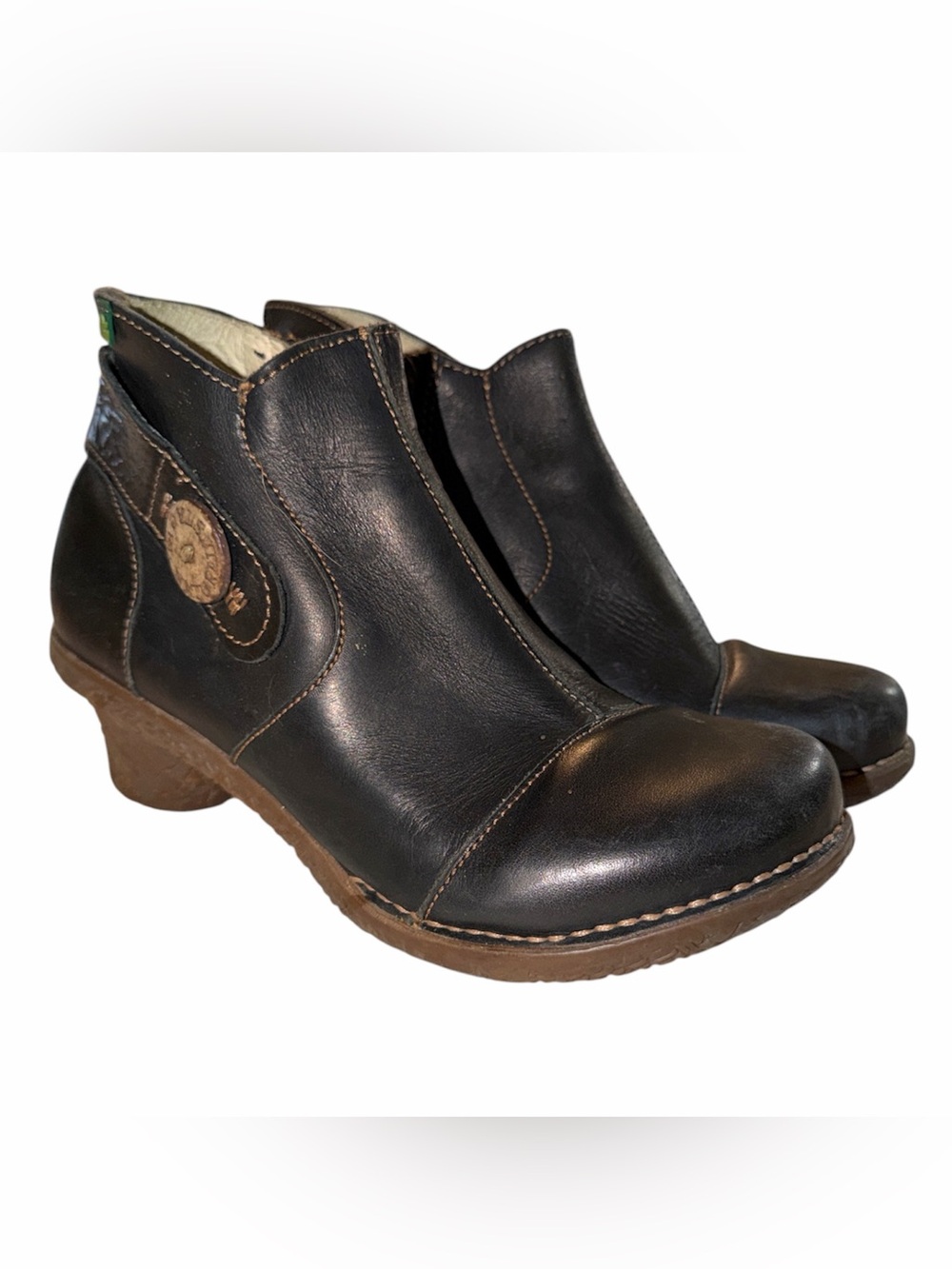 El Natura Lista Classic Black Leather Women's Ankle Boot with Low Heel